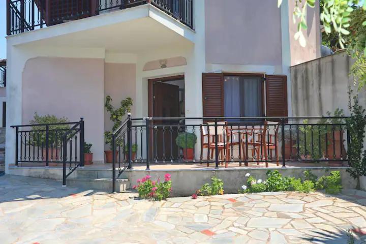 Skopelos Chara'S Lux Apartment Esterno foto